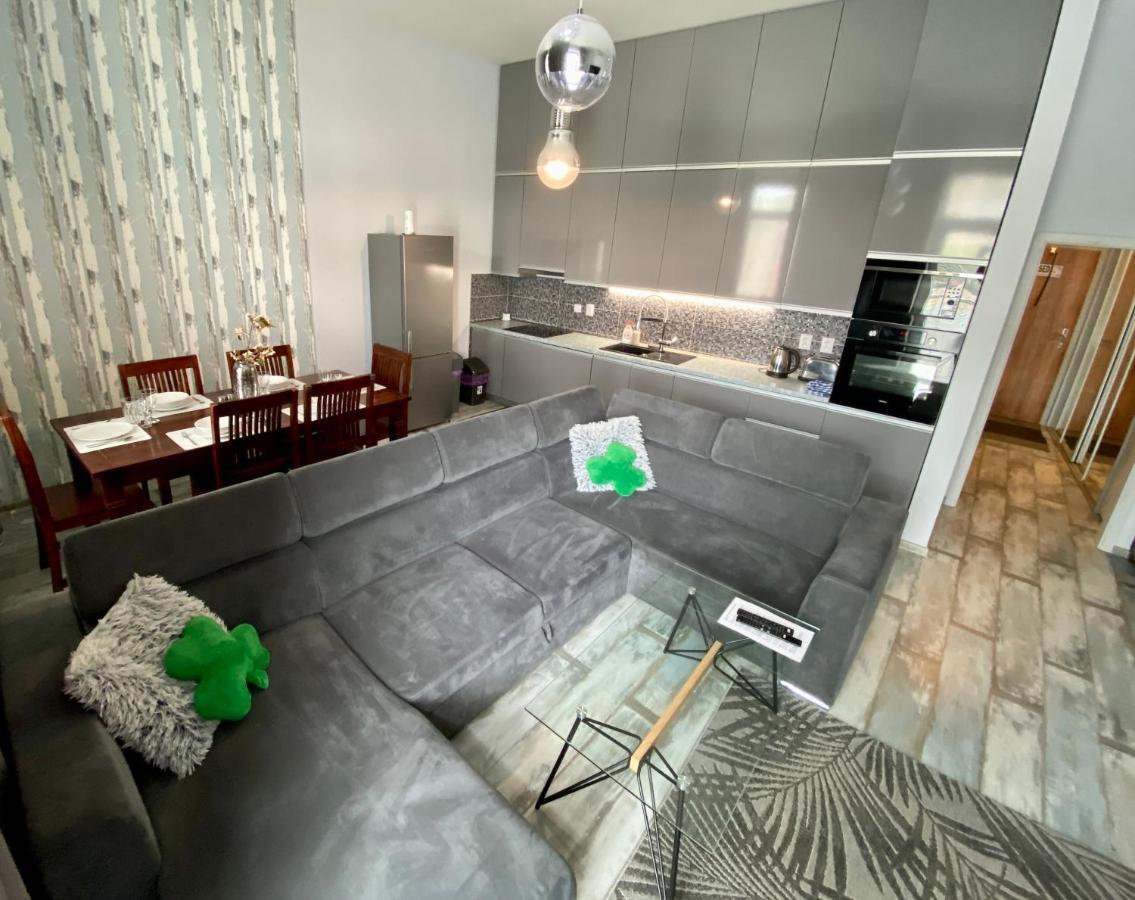 Royal City Centre Apartment โปปรัด ภายนอก รูปภาพ