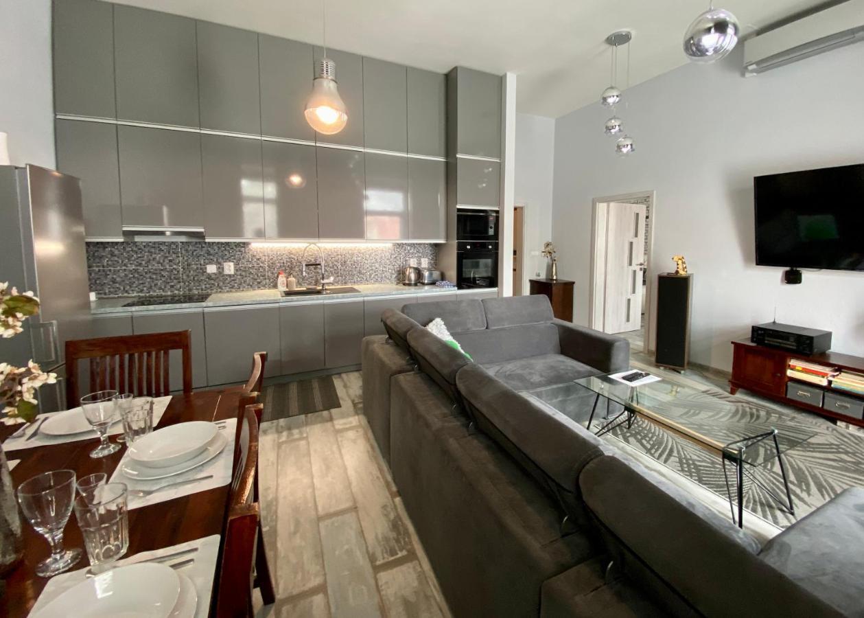 Royal City Centre Apartment โปปรัด ภายนอก รูปภาพ