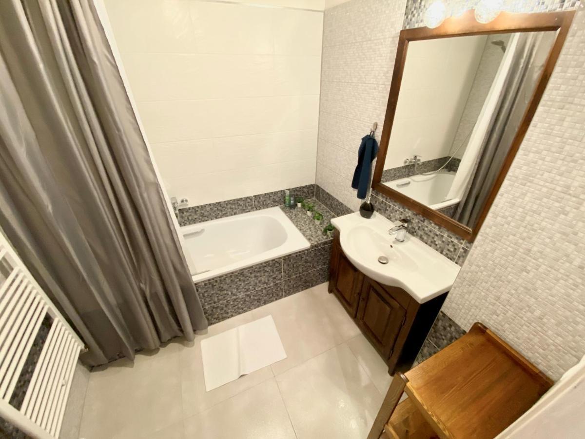 Royal City Centre Apartment โปปรัด ภายนอก รูปภาพ